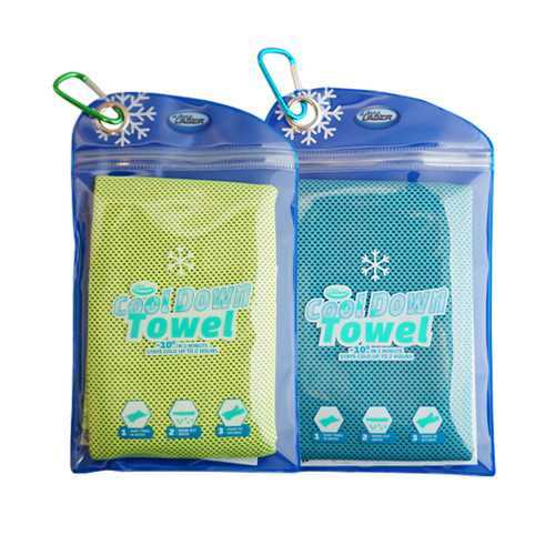 Foto van Cool Down Towel - Incl. Tas - Green + Blue